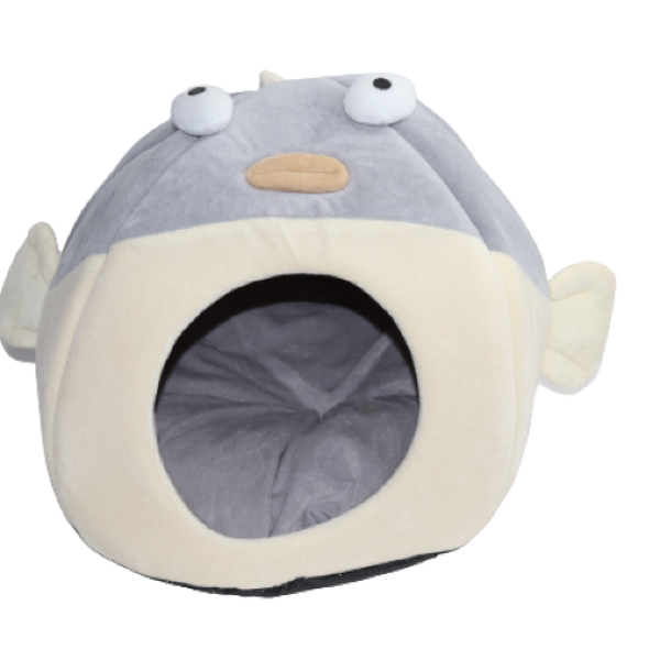 Ready-made cat house in fish shape, L size, from CAT PARK, featuring a cozy, fish-shaped design for feline comfort.
