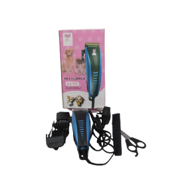 Electric shaver CAT PARK 6690, ready-to-use grooming device with close-cutting blades, shown in a sleek black design.