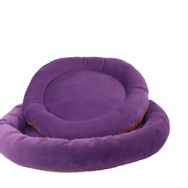 Comfortable cat bed and lounging mat from CAT PARK, featuring soft fabric and cozy design for pets to relax and rest.
