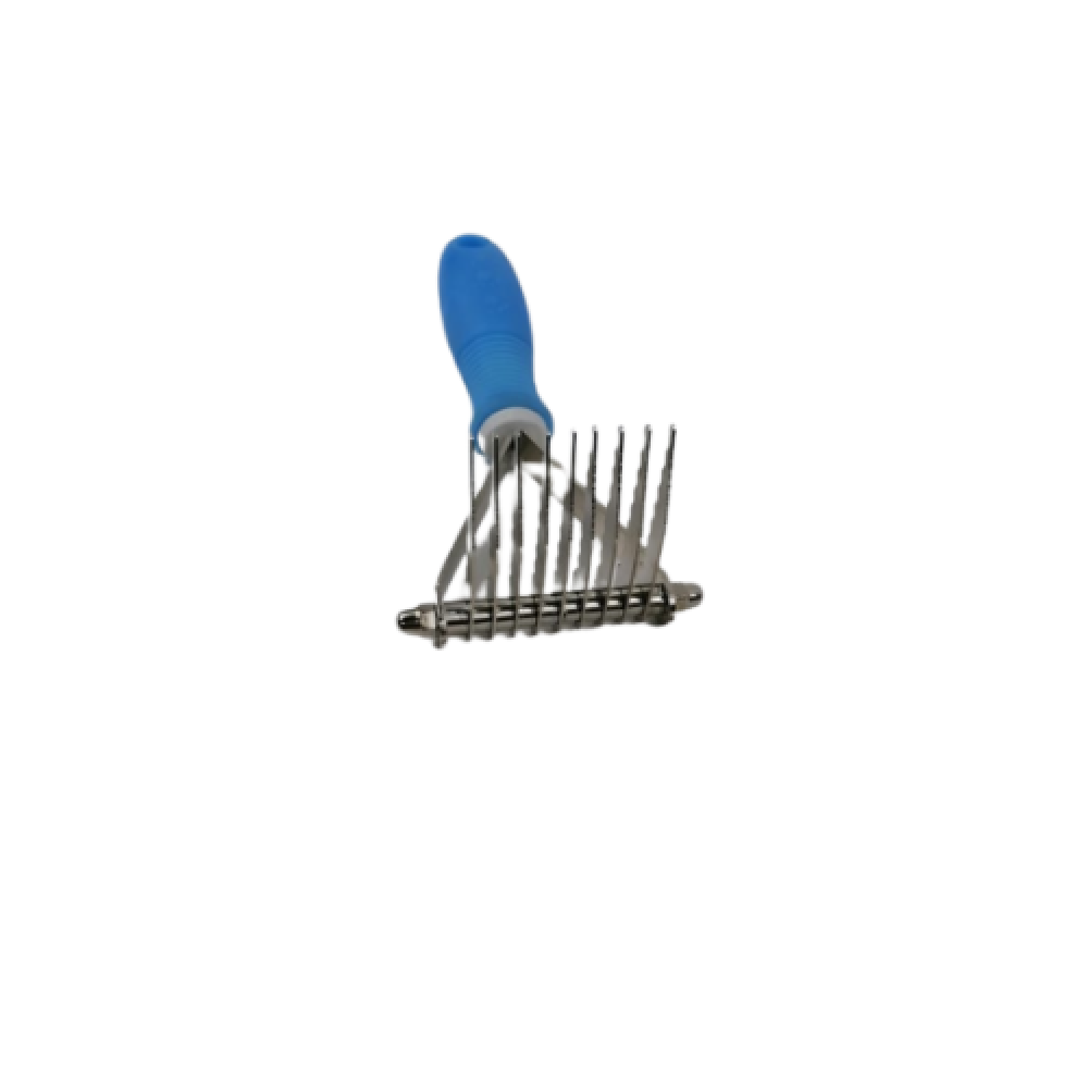 Ready CAT PARK metal comb with fine teeth for styling and grooming, shown on a plain background.